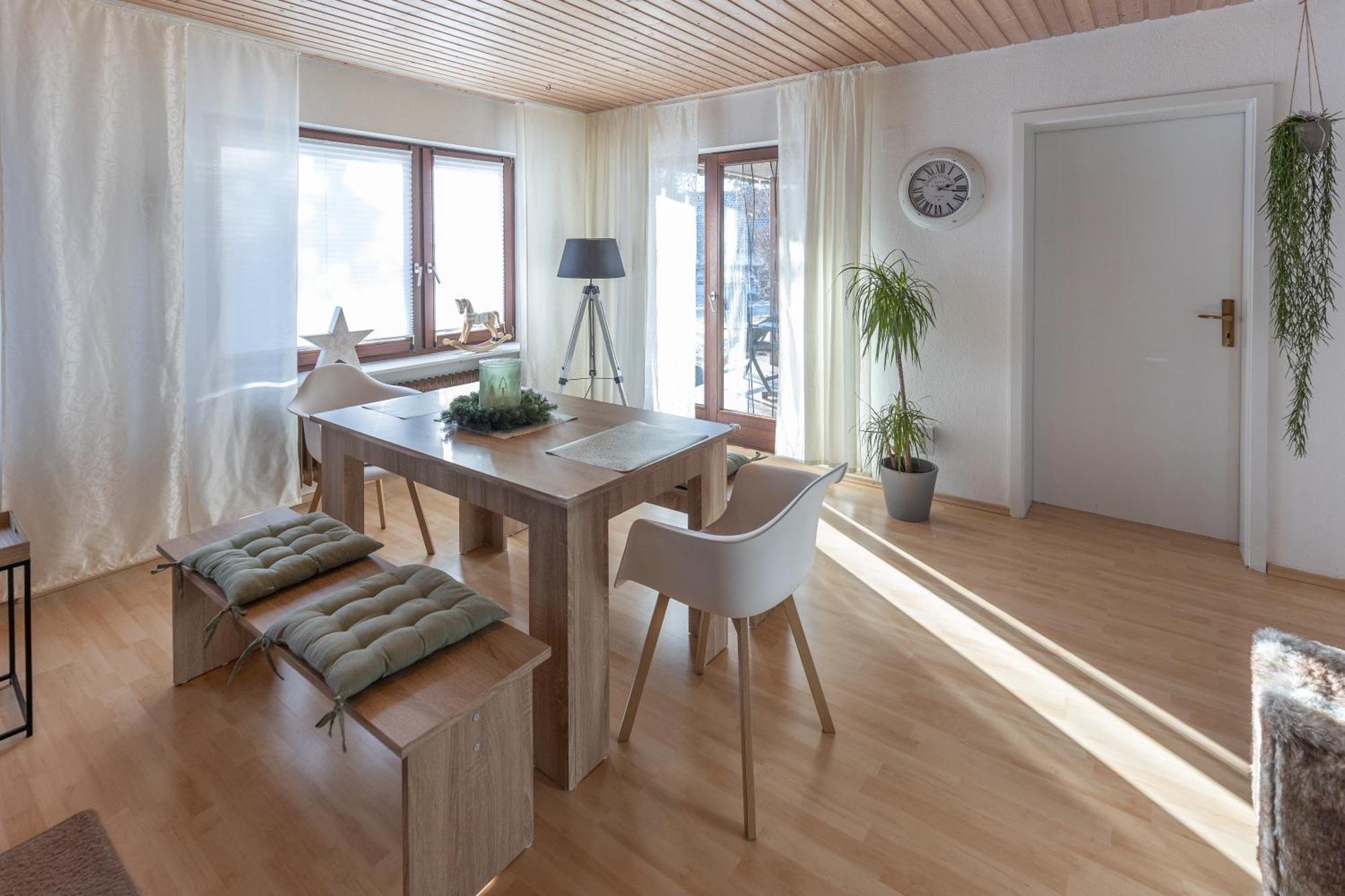 Elw, Sep. Eingang, Ueberdachte Terrasse, Naehe Backnang Apartment Althutte Luaran gambar