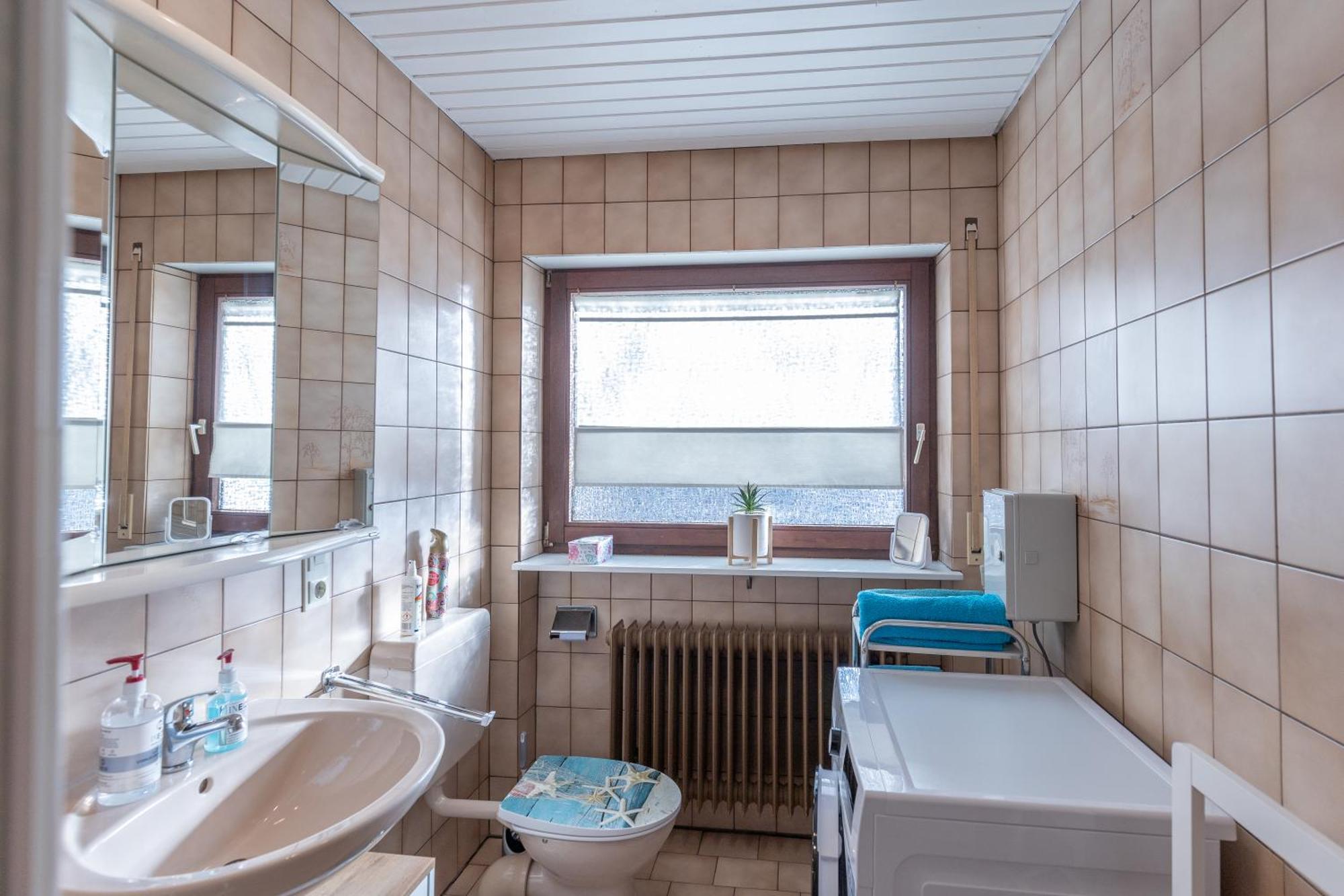 Elw, Sep. Eingang, Ueberdachte Terrasse, Naehe Backnang Apartment Althutte Luaran gambar
